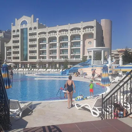 Apartamento Specious Near Beautiful Pomorie