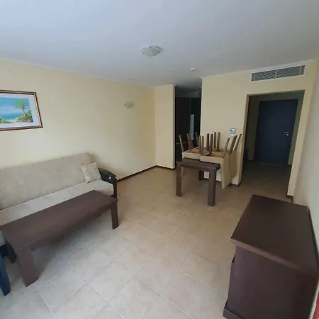 Apartamento Specious Near Beautiful Pomorie