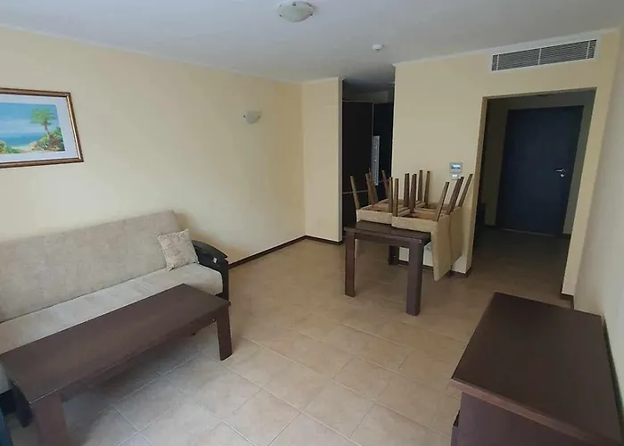 Apartamento Specious Near Beautiful Pomorie